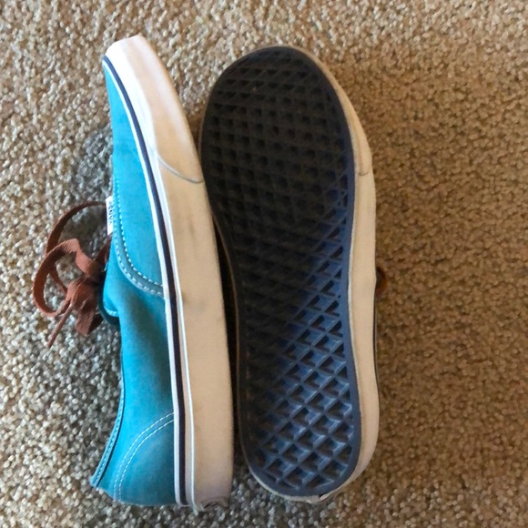 Vans - Picture 3 of 5